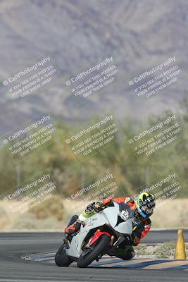 media/Oct-30-2025-Racers Edge (Thu) [[dabbdaf680]]/3-B Group/Session 5 (Turn 6)/